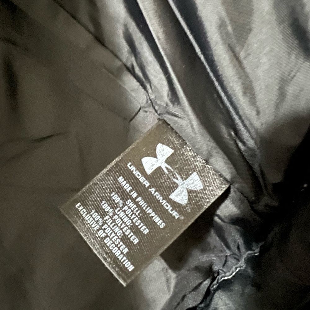 Under Armour Coat women’s size Medium - Picture 8 of 8